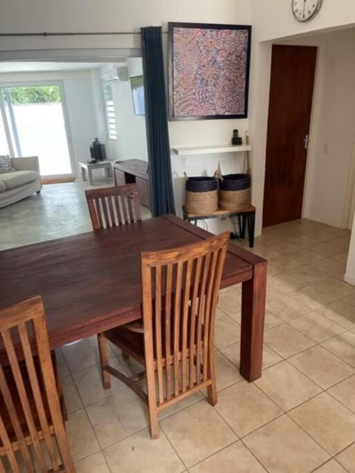 Villa Susanna 3 Bedroom 2 Bathroom House Sleeps 6Plus Willemstad Exterior photo