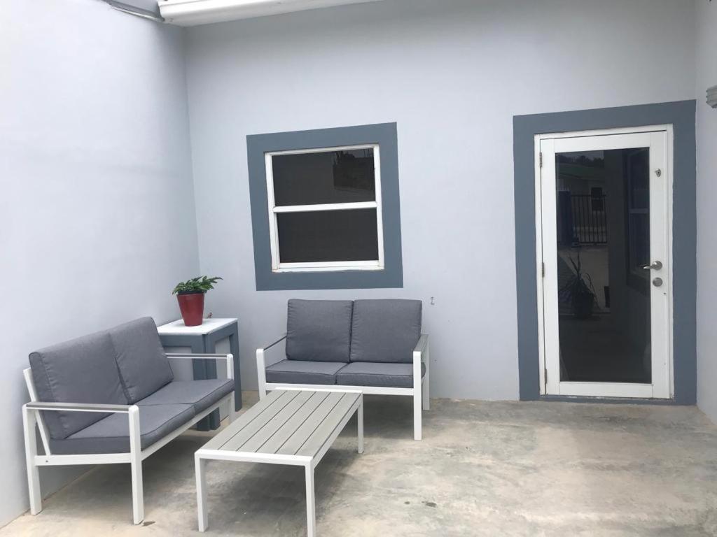 Villa Susanna 3 Bedroom 2 Bathroom House Sleeps 6Plus Willemstad Exterior photo